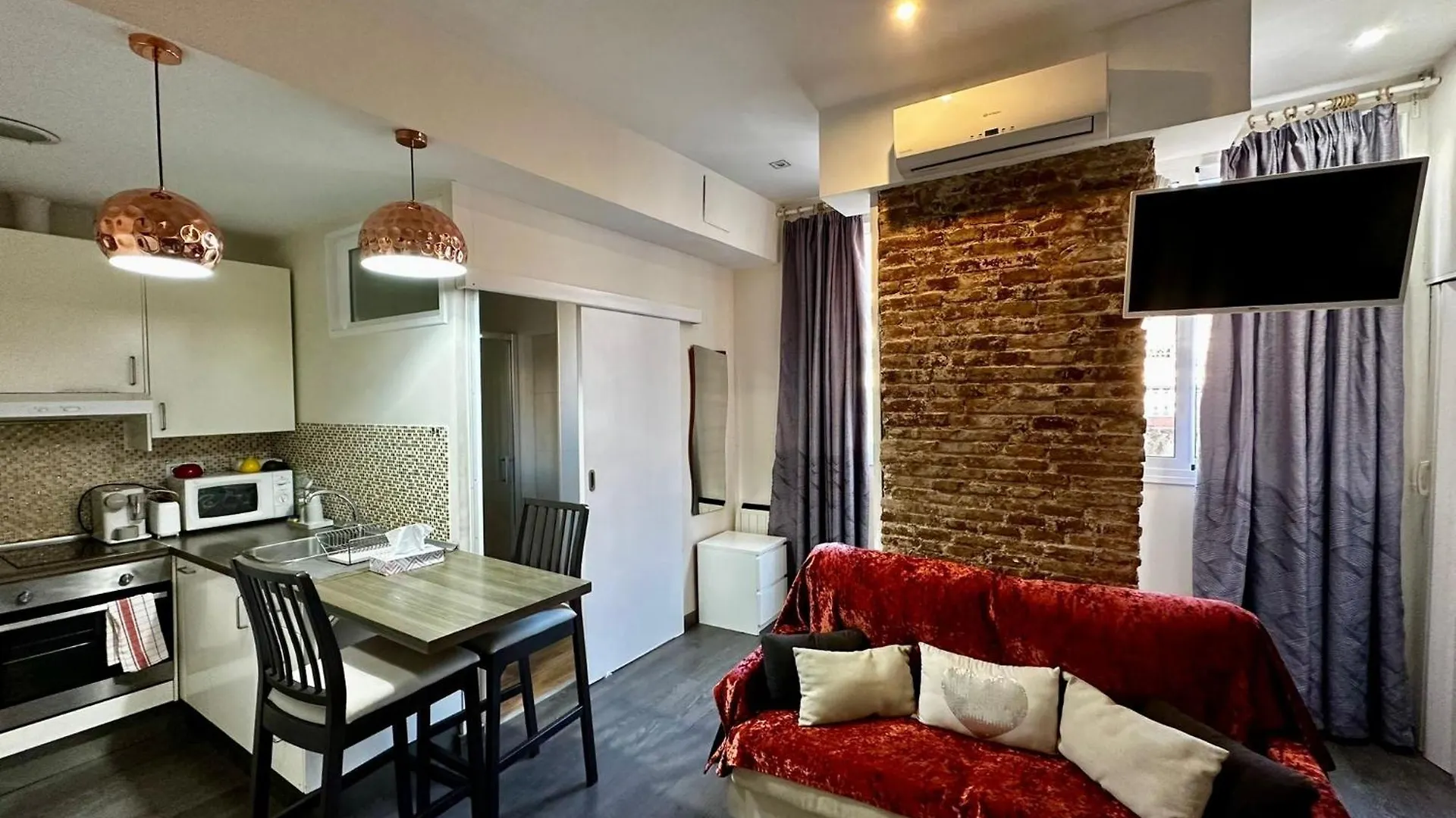 Nice Apartment Close To Park Guell1 Barcelona